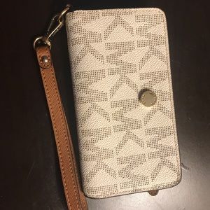 Michael Kors Cellphone case/wallet